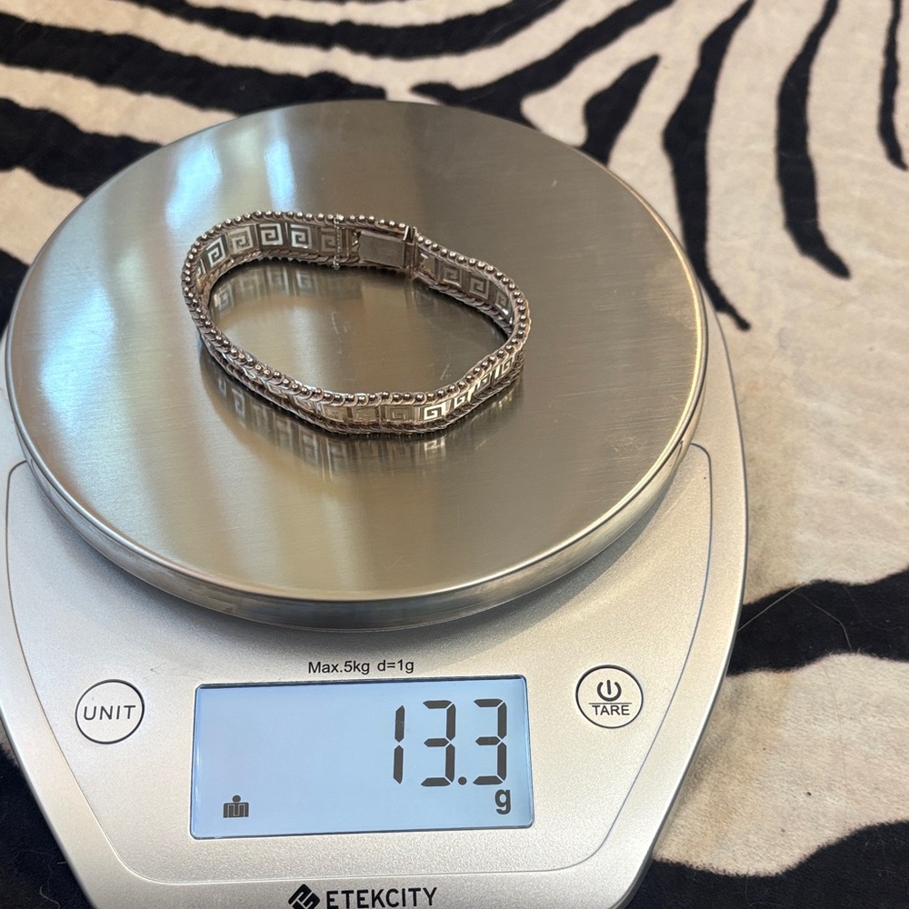 Silver Geometric Pattern Bracelet - Picture 11 of 12